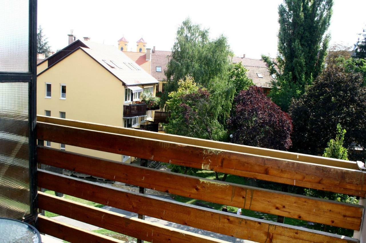 F&M Apartman Eger Exteriör bild