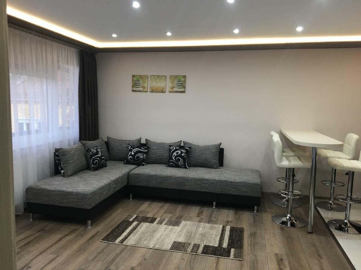 F&M Apartman Eger Exteriör bild